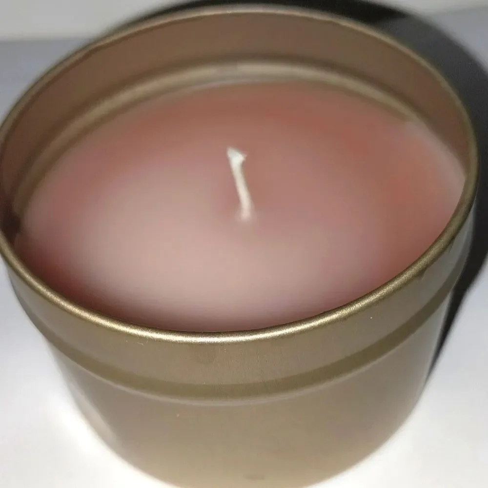 Hand crafted Summer Fling candle 3oz